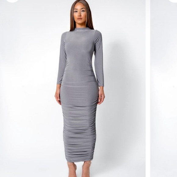 🚫SOLD🚫 Long Sleeve Ruched Maxi Long Dress - Picture 5 of 7